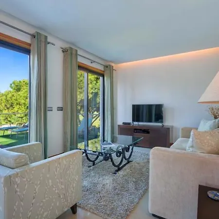 Sleeps 4 Pool Wifi T627032 Appartement